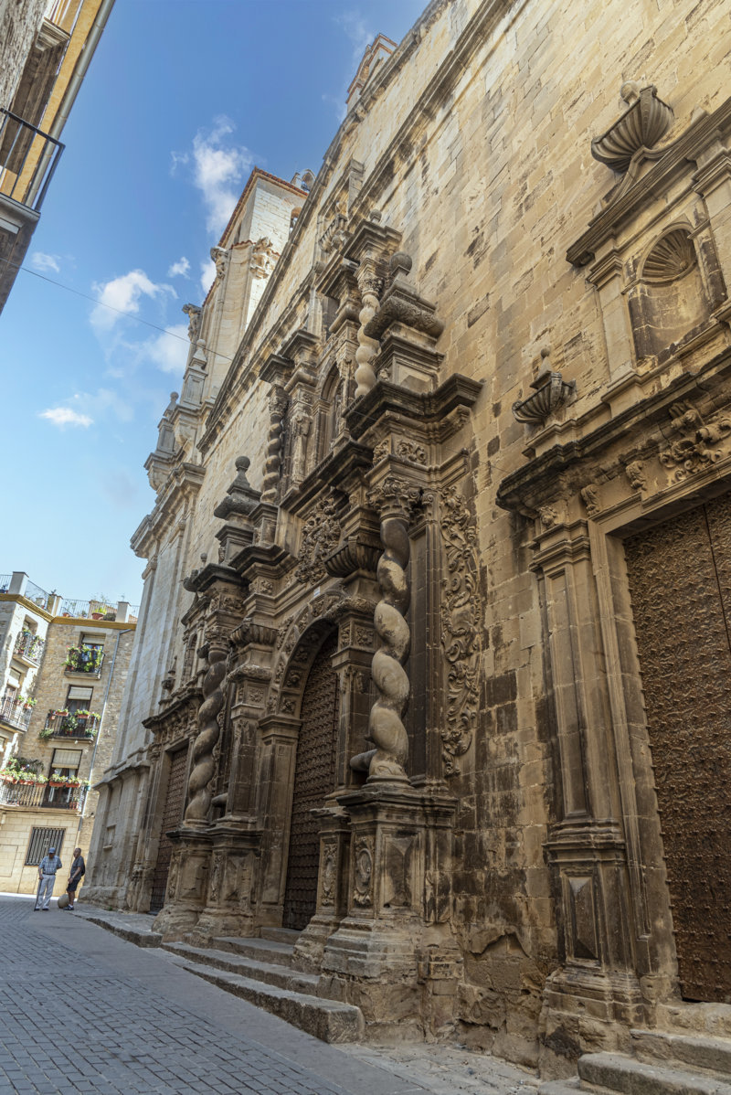 Teruel - Calaceite 07 - iglesia parroquial de La Asunción.jpg